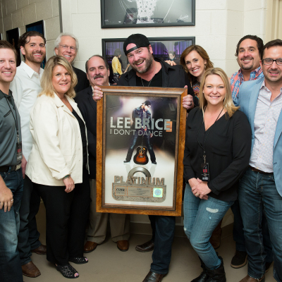 Lee Brice’s I Don’t Dance Debuts at #1  On Billboard Top Country Albums Chart, #5 on Billboard 200
