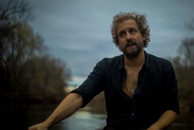 Phosphorescent Shares Video For New Single ‘Impossible House’