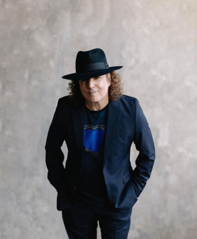 Four-Time Grammy Nominee + Multi-Platinum Saxophone Icon Boney James Recruits Legendary Guitarist Larry Carlton For New Song + Music Video “Storybook” 