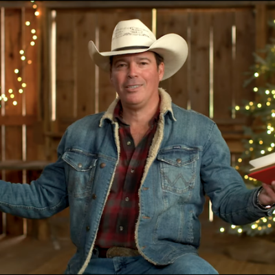 Clay Walker Performs “Cowboy Christmas” on CMT “A Tennessee Kind of Christmas”