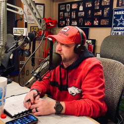 Justin Moore Shines as New Co-Host on ﻿103.7 The Buzz Sports Radio’s “Morning Mayhem”
