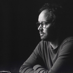 Andrew Marlin (Mandolin Orange) Gets Honest On “Bewitching” (INDY) New Album Fable & Fire