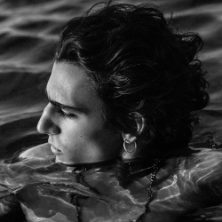 Tamino Announces New Deluxe Album Details + Shares New Song Crocodile