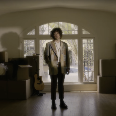 Ari Herstand Releases Official “Like Home” Music Video