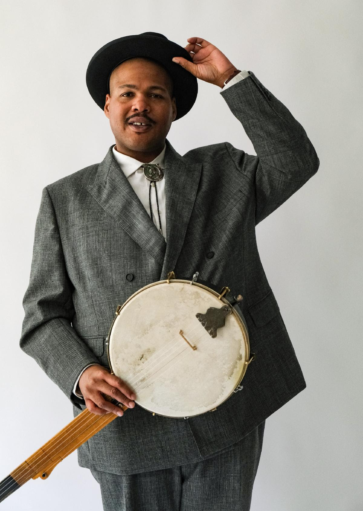 Jerron Paxton Signs With Smithsonian Folkways Shore Fire Media 