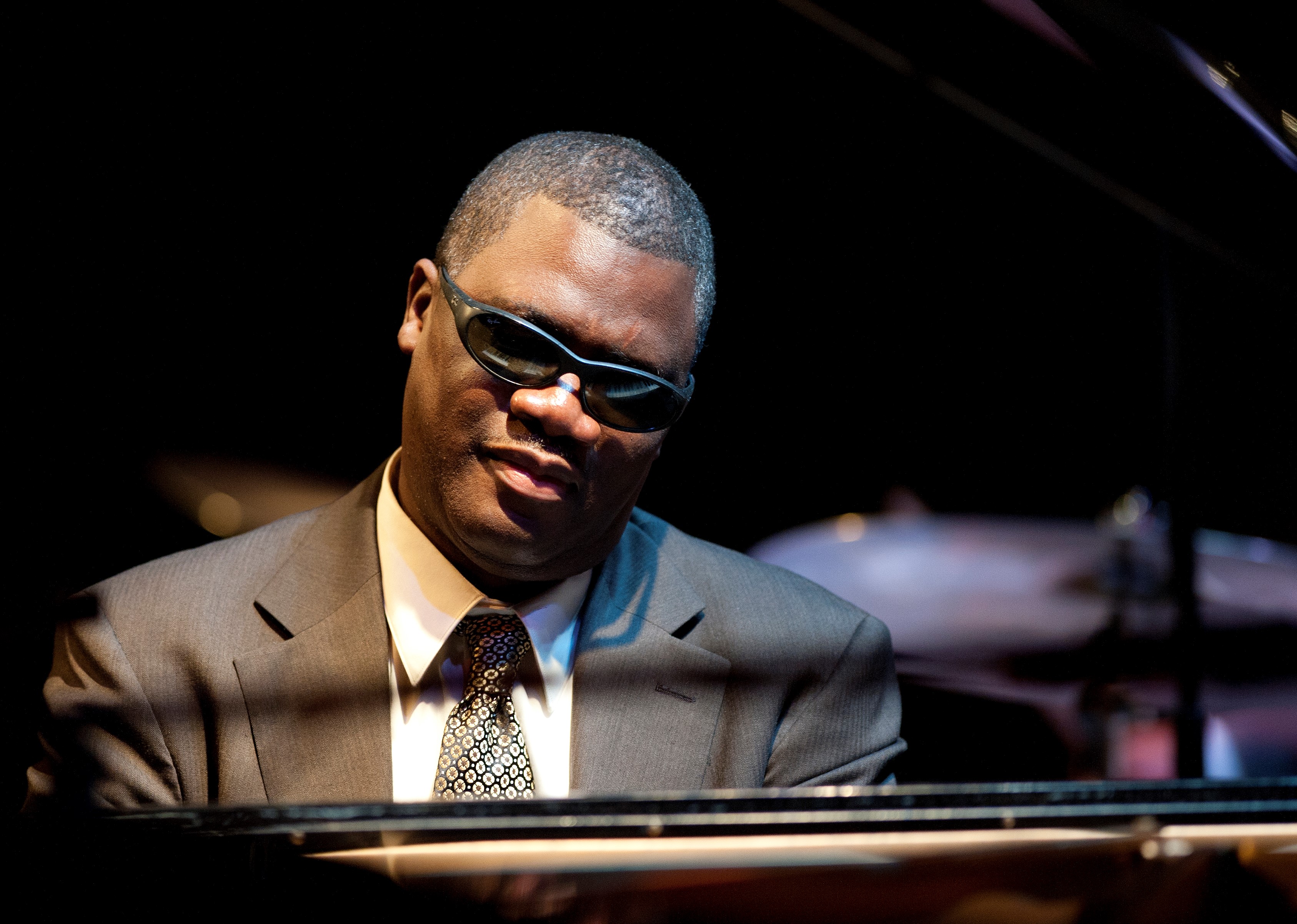 10 Most Amazing Blind Piano Players and Musicians